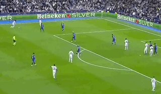 海星体育官网-【欧冠】本泽马+阿森西奥破门，皇马2比0十人切尔西